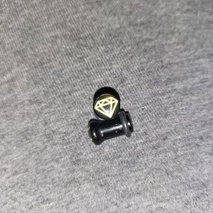 Diamond 2g plug earring